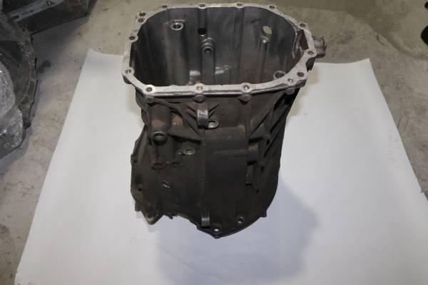 FORD TRANSİT 100 L-S-V ÇIKMA PARÇA TRANSİT 200 PS ŞANZIMAN ALT MUHAFAZASI